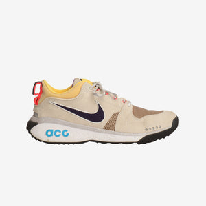 ACG Dog Mountain Sneakers