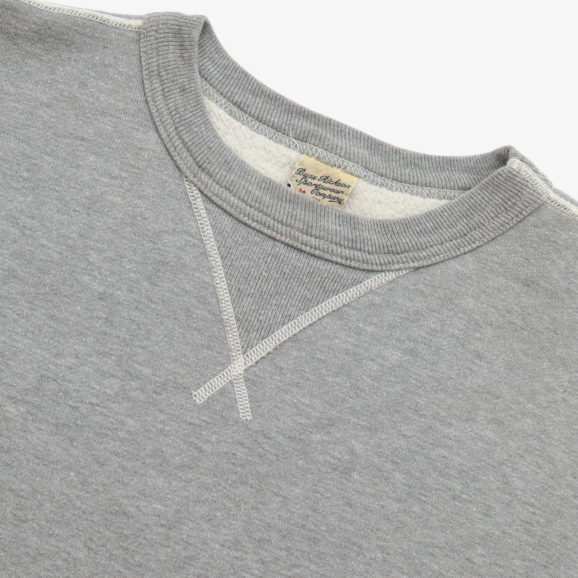 Single-V Needle Sweatshirt